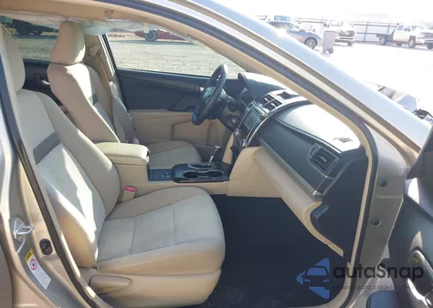 2013 Toyota Camry Le z USA, uszkodzony, nr VIN 4T4BF1FK9DR275551